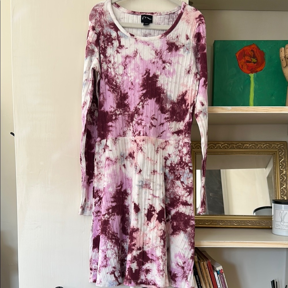 Tie-Dye Long Sleeve Dress